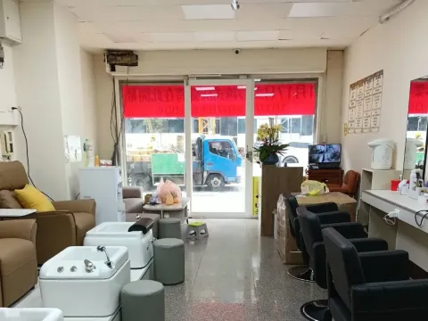 柔心林口美甲預約前可參考的店內一角